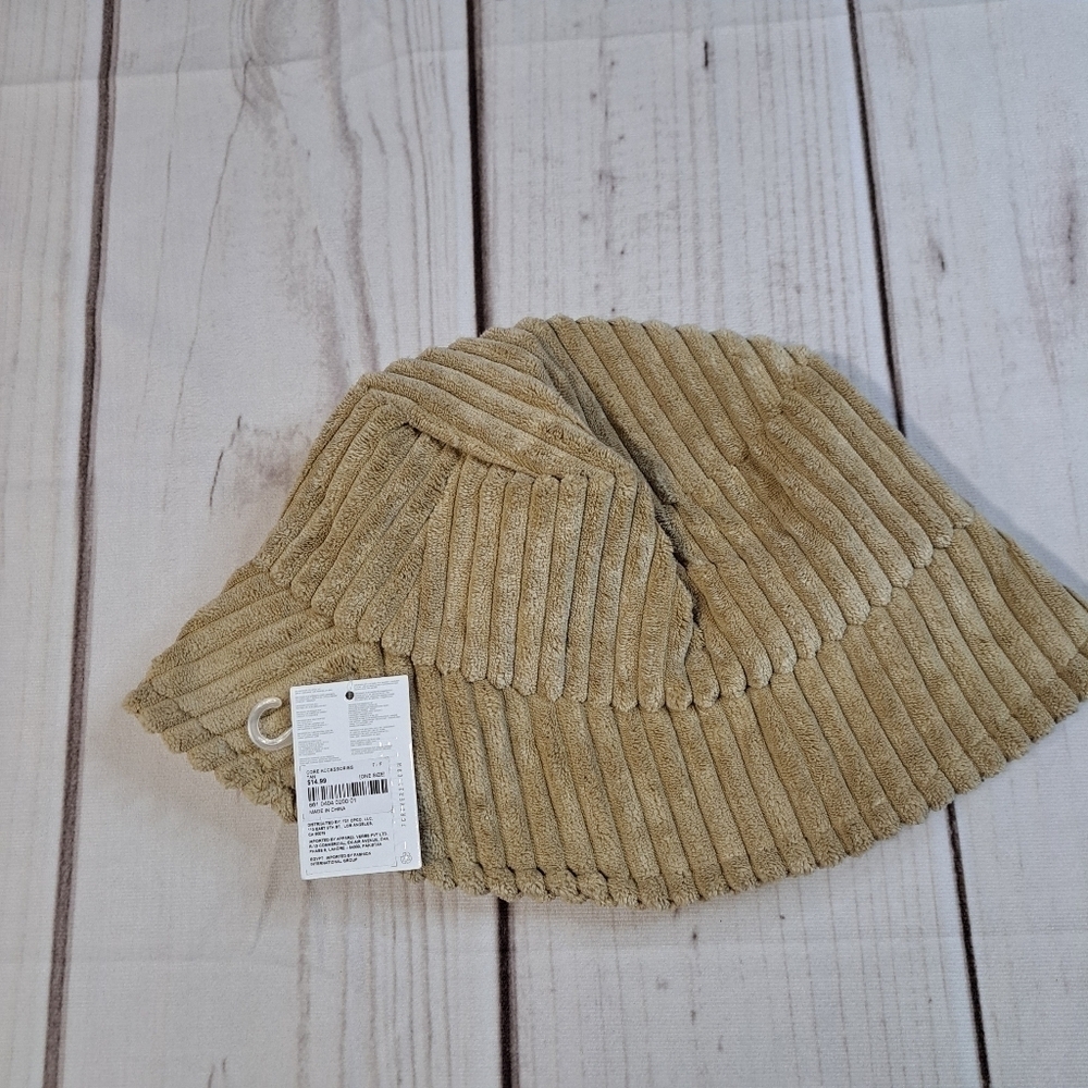 Forever 21 Tan Bucket Hat